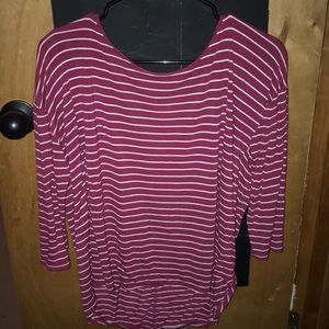 Quarter sleeve blouse.